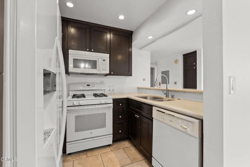 5325 Newcastle Avenue #126 photo 5