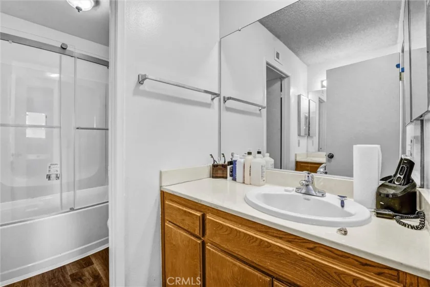 19451 Sherman Way #504 photo 17