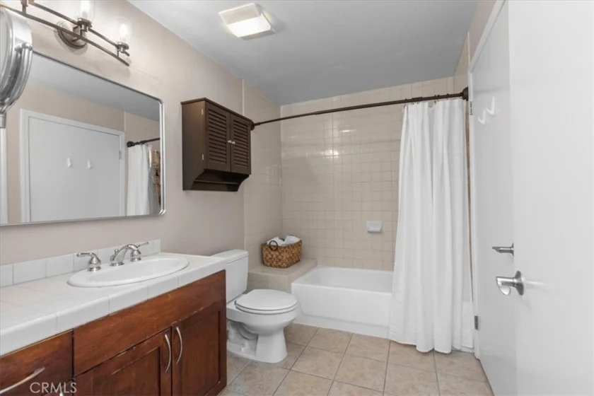 530 K Street #919 photo 23