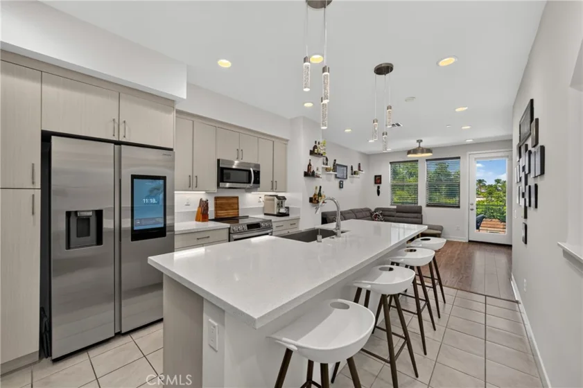 4810 Long Beach photo 4