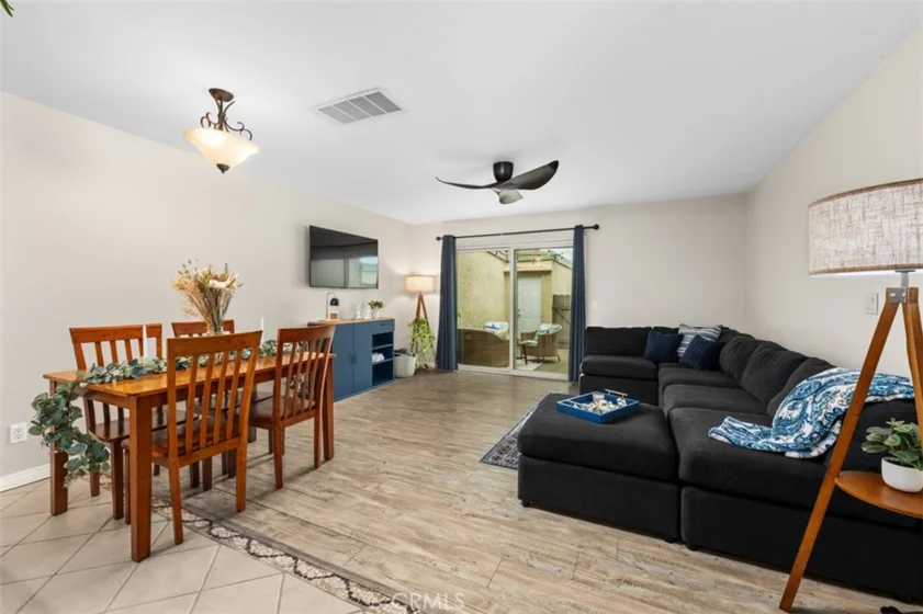 1544 Grandon photo 1