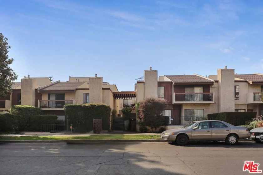 1655 Greenfield Avenue #1 photo 1