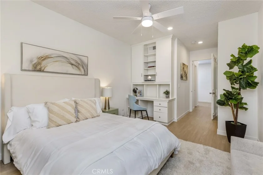 5216 Yarmouth Avenue #105 photo 19