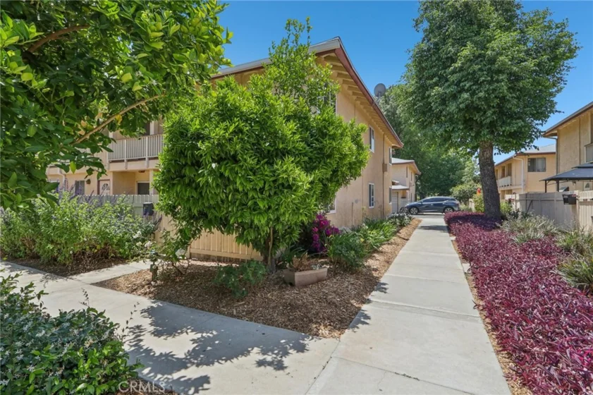 8121 Canby Avenue #6 photo 1