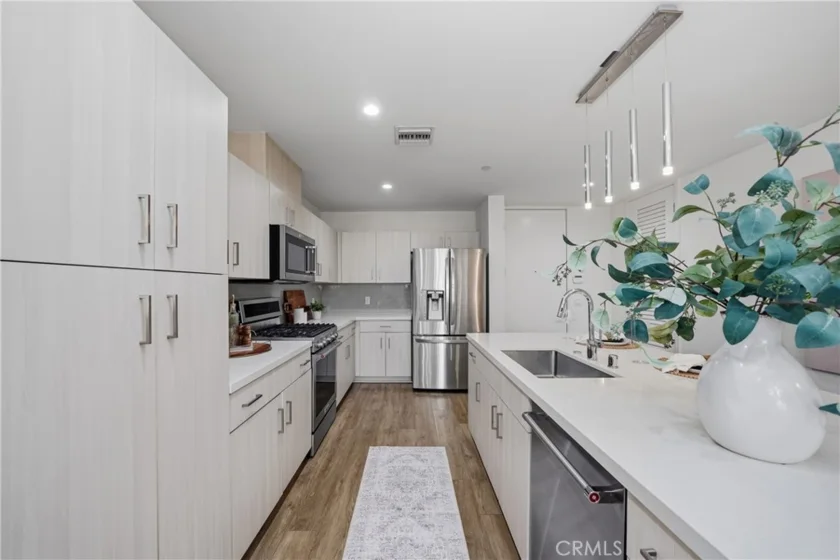 4140 Glencoe Avenue #202 photo 24