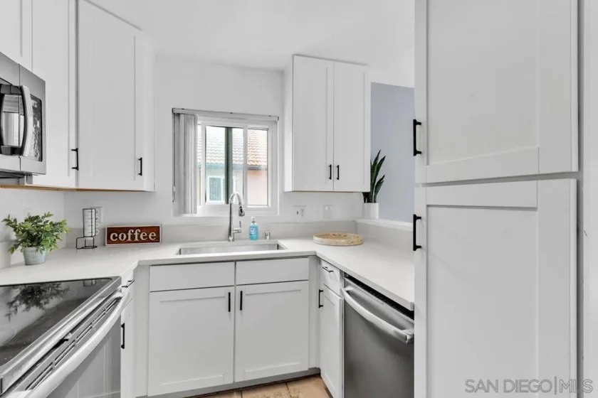 11235 Avenida De Los Lobos #C photo 4