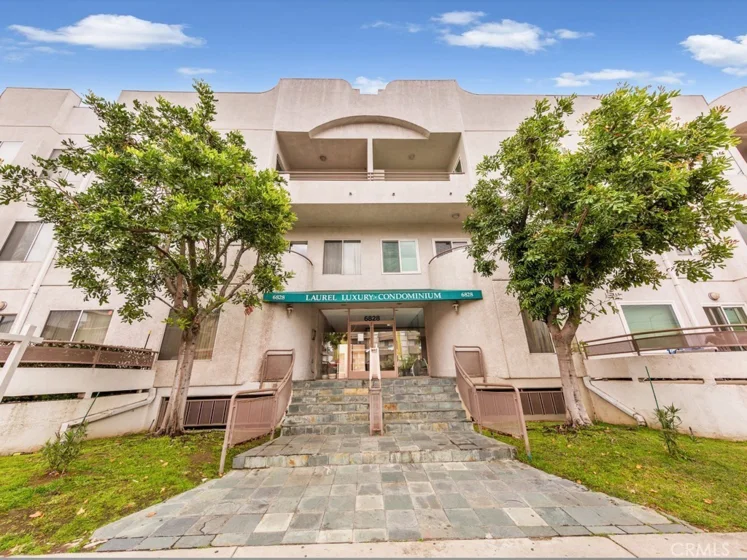 6828 Laurel Canyon Boulevard #211 photo 1