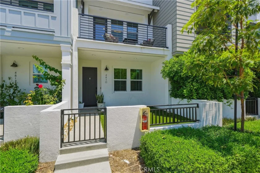 4810 Long Beach photo 13