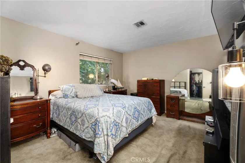 14645 Red Hill photo 4