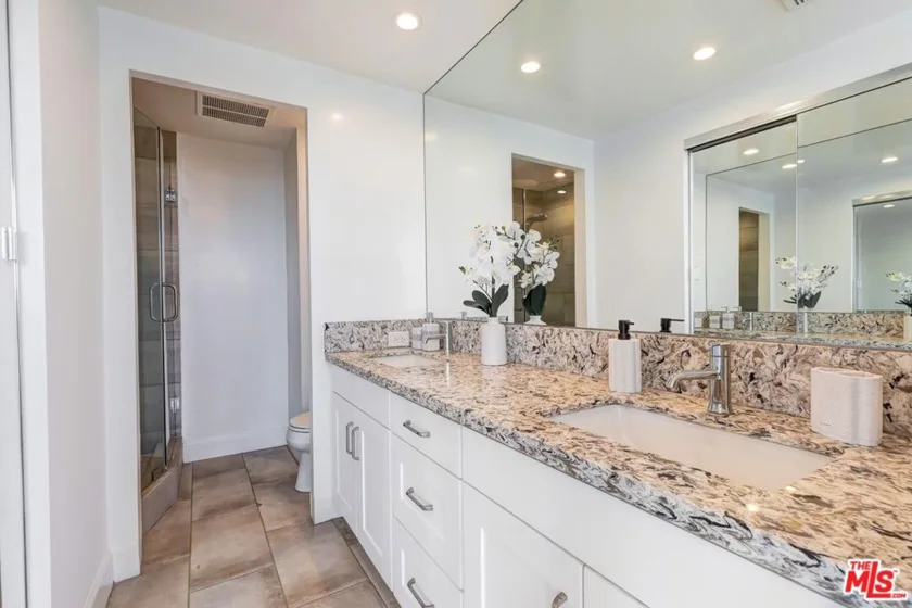 10501 Wilshire Boulevard #1810 photo 6