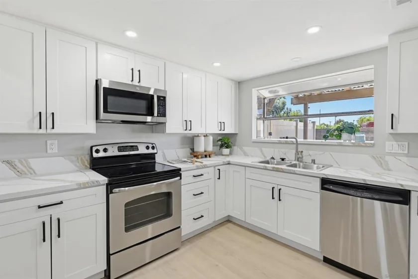 980 E Main #A photo 3