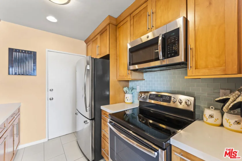 960 Larrabee Street #222 photo 7