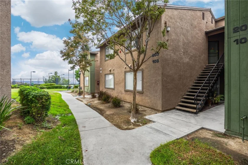 2600 Avenida Del Vista #F203 photo 1