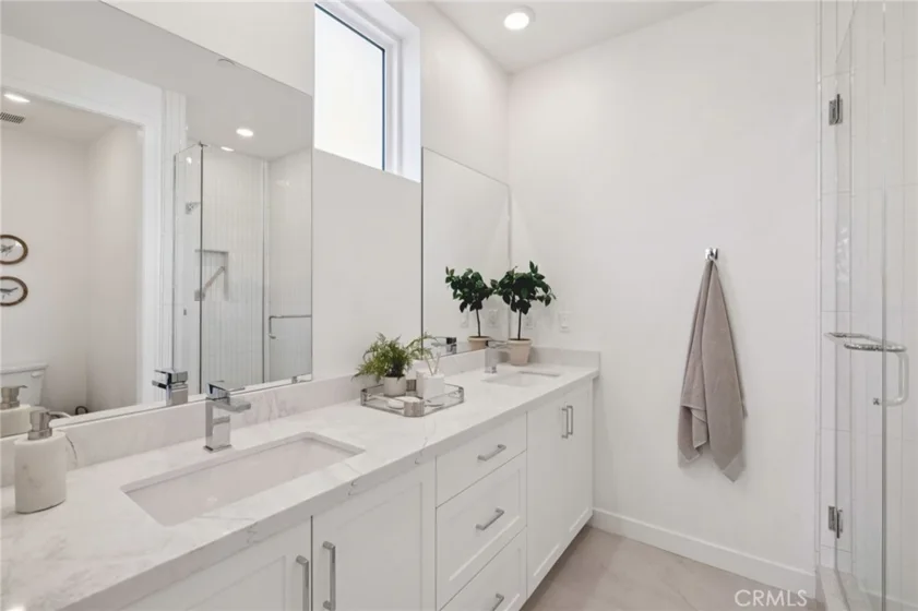 1642 Coral Sea Lane photo 3