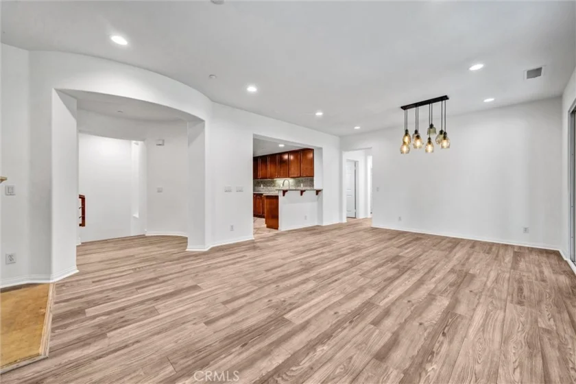 231 Lonetree photo 5