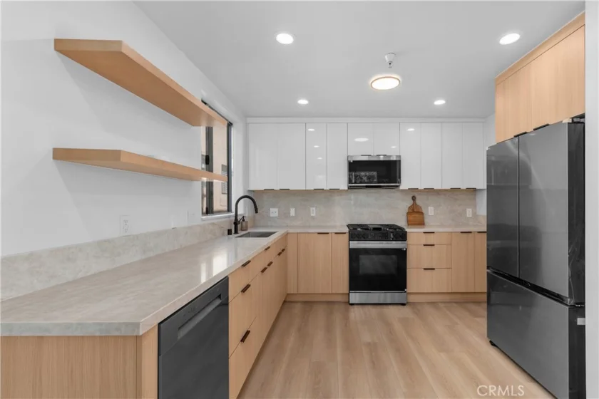 13440 Moorpark Street #101 photo 7