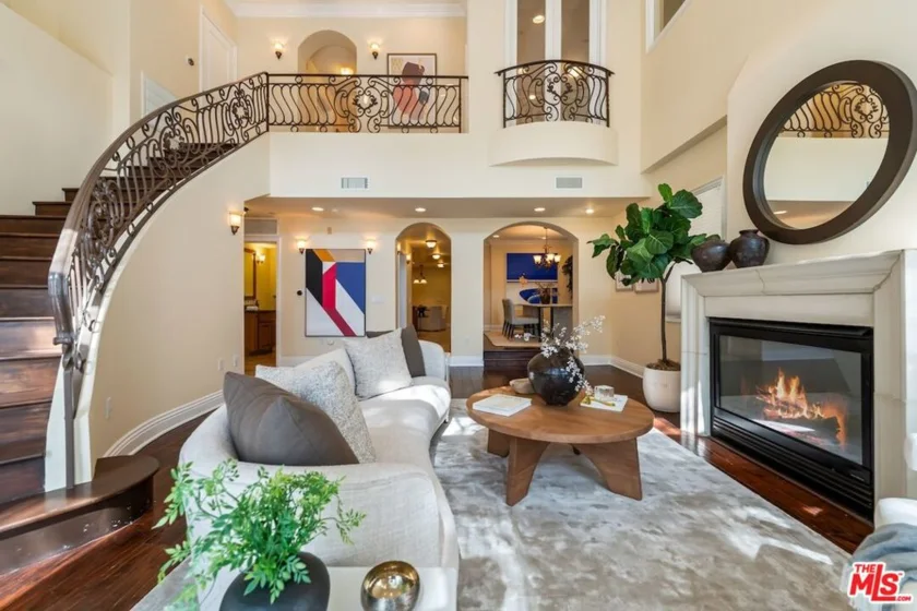 1920 Pelham Avenue #101 photo 1