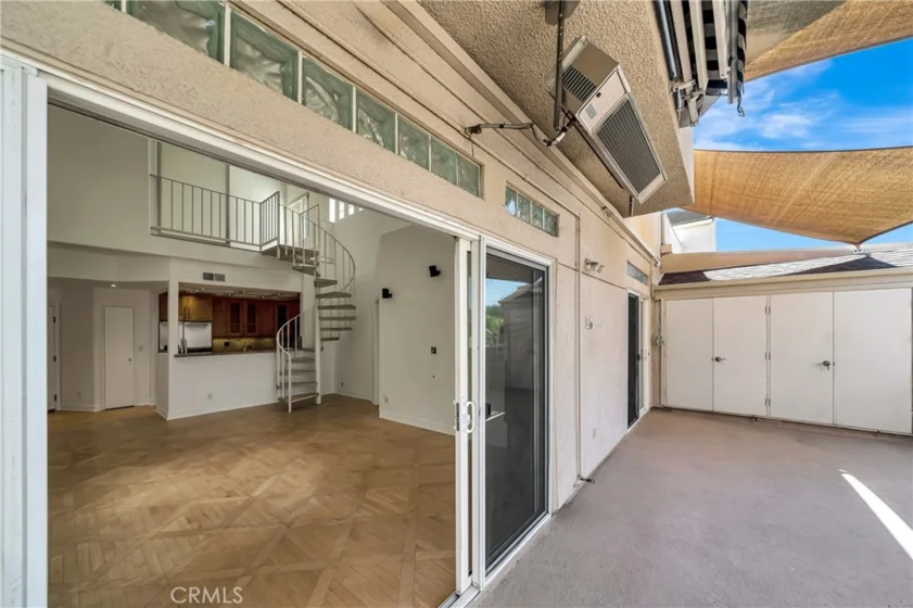 4477 Woodman Avenue #305 photo 18