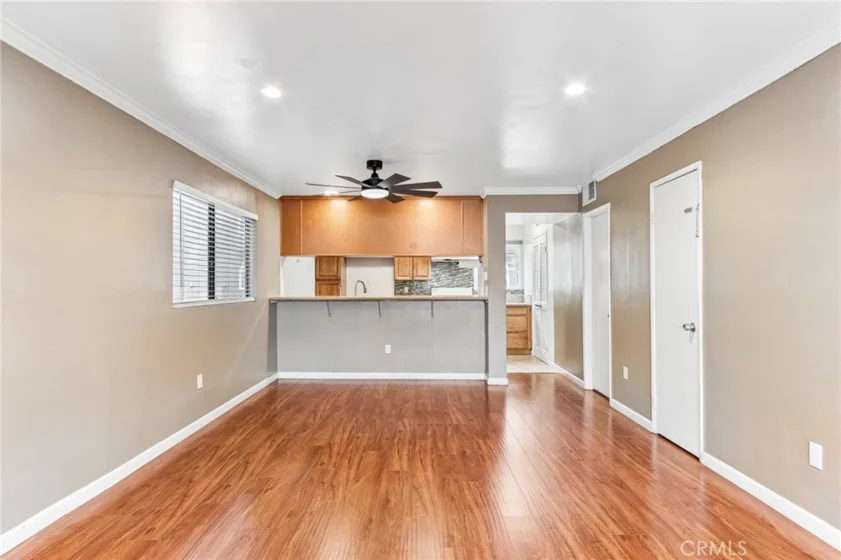 15113 Saticoy Street #25 photo 6