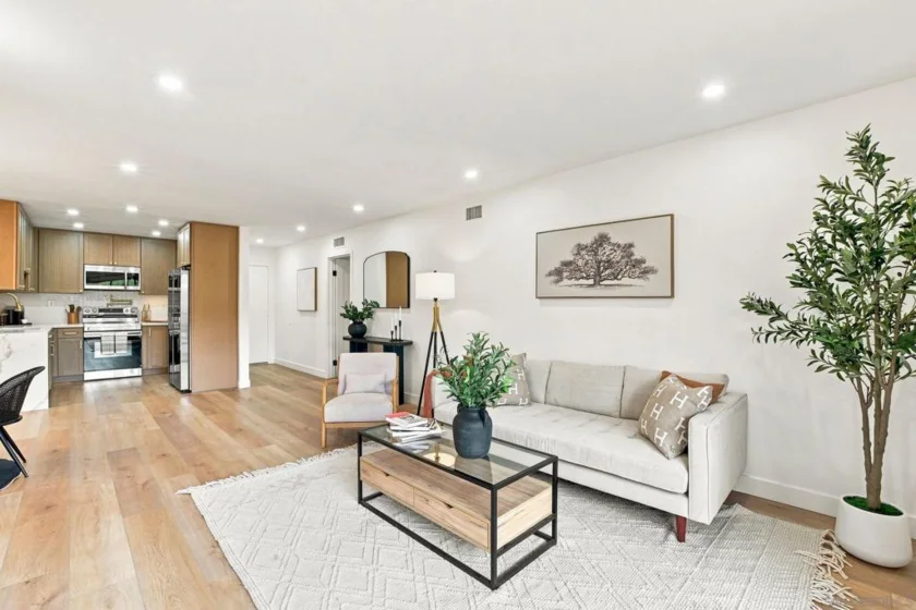 140 Walnut #4B photo 3