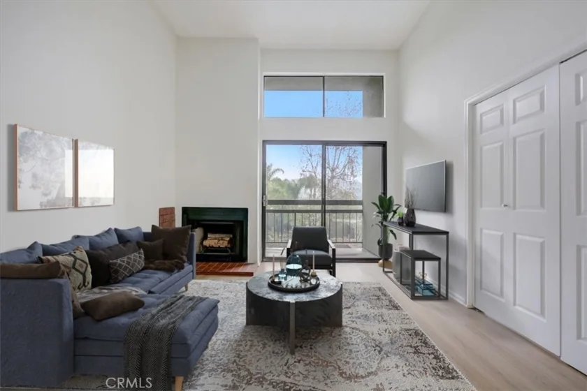 898 Temple Terrace #323 photo 1
