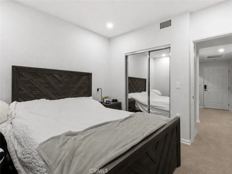 838 Pine #215 photo 7