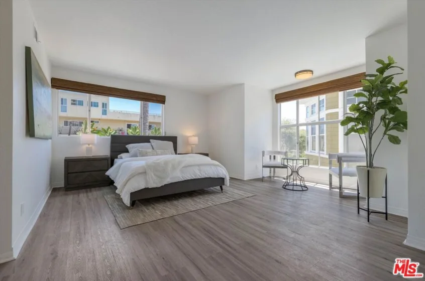 245 Hollister Avenue #1 photo 19