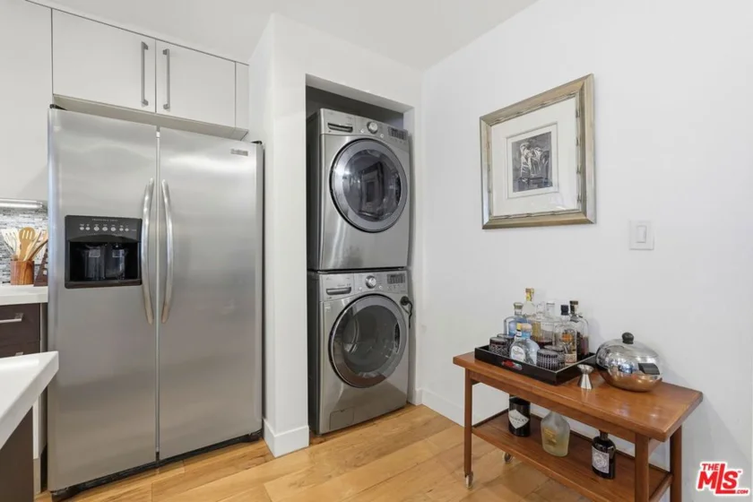 1050 N Gardner Street #3 photo 13