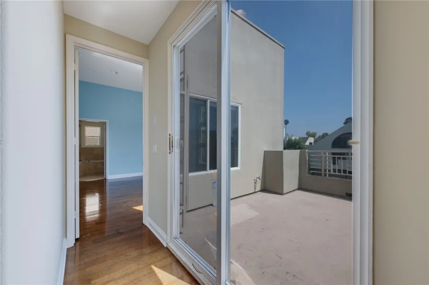 2125 S Bentley Avenue #101 photo 11