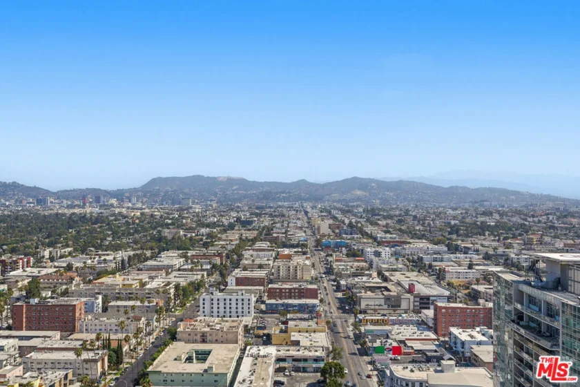 3810 Wilshire Boulevard #1609 photo 18