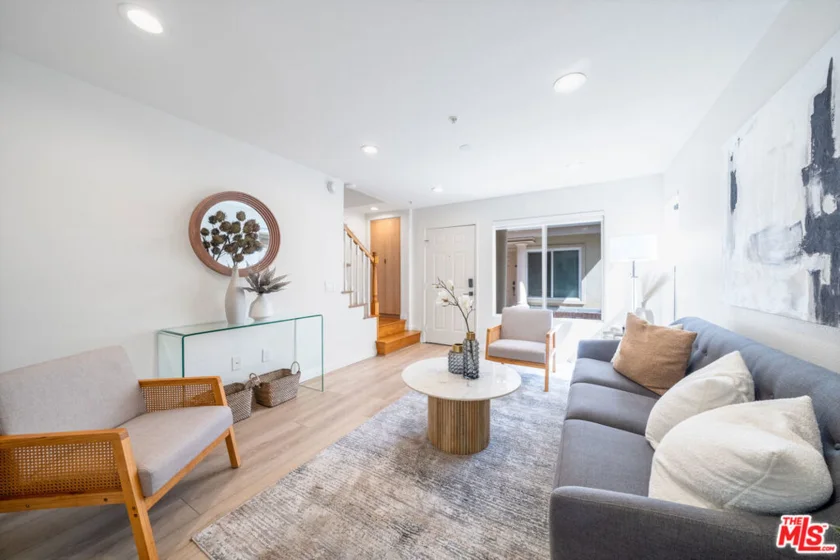 456 Shatto Place #19 photo 1