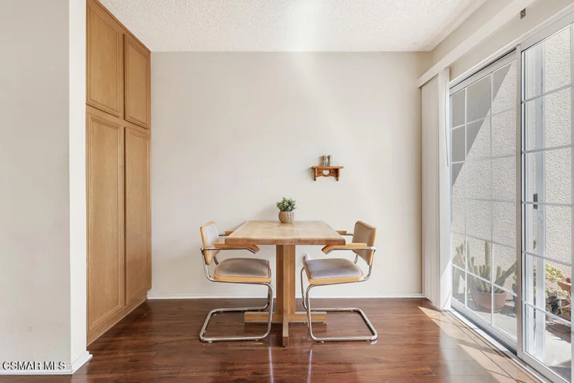 19208 Hamlin Street #4 photo 16
