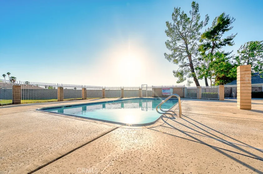 25899 Baylor Way photo 29