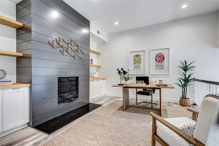 984 Granville photo 31