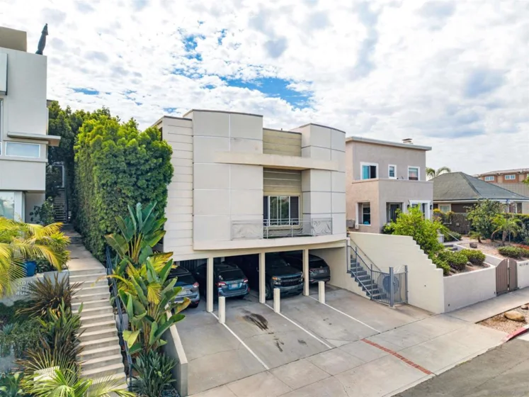 4057 Brant St Unit 8 photo 18
