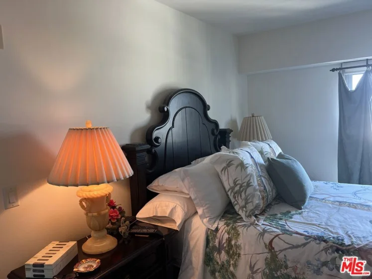 13700 Marina Pointe Drive #722 photo 20