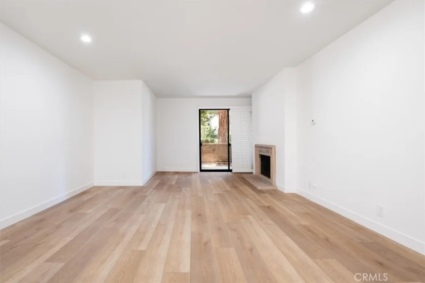 14159 Dickens Street #110 photo 4