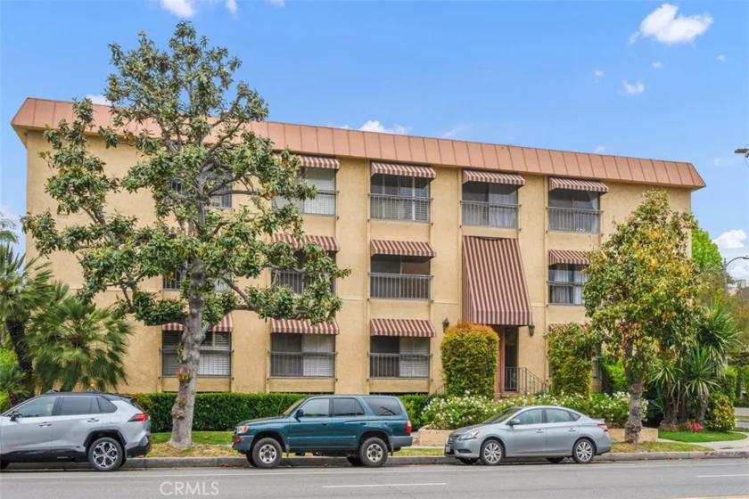 11507 Moorpark Street #206 photo 1