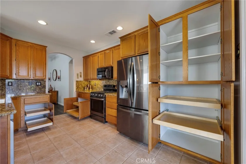 39416 Cardiff Avenue photo 14