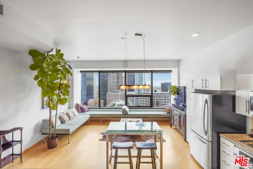 1100 Wilshire Boulevard #2610 photo 1