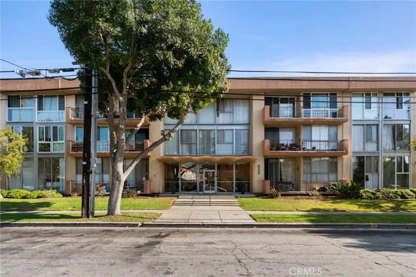 855 Victor #111 photo 1