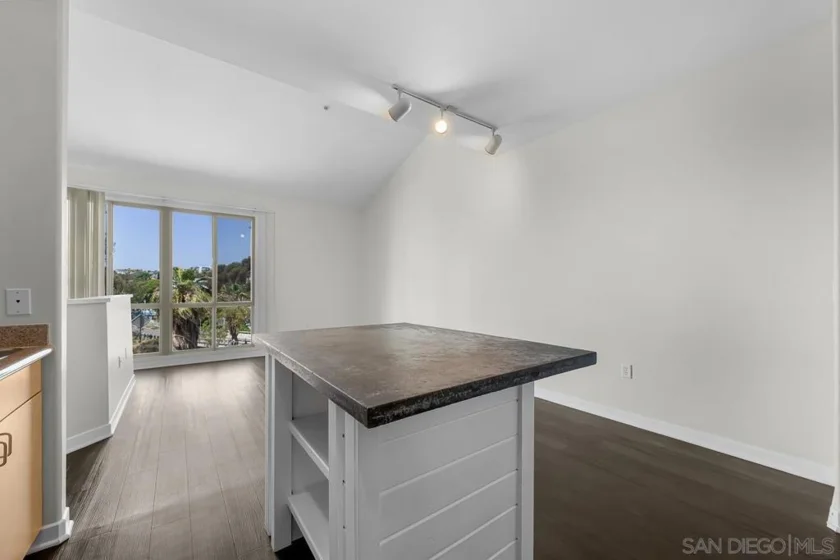 1501 Front Street #613 photo 30