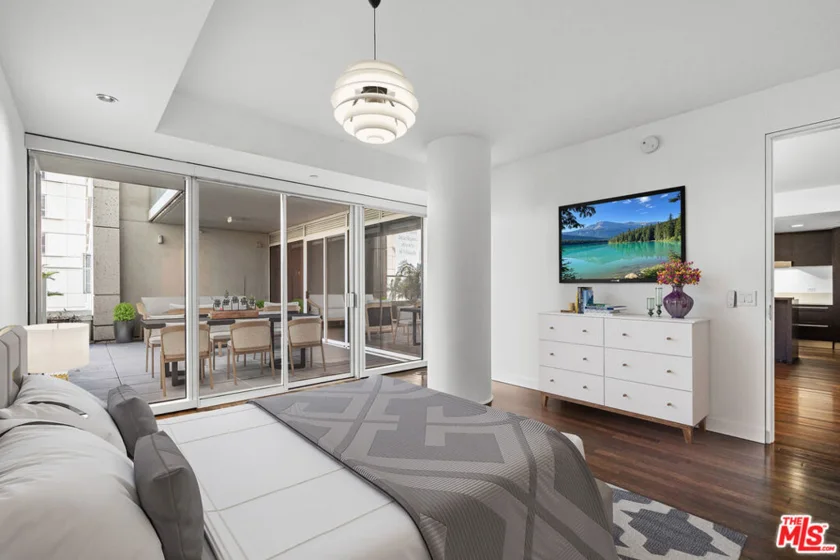 6250 Hollywood Boulevard #4E photo 10