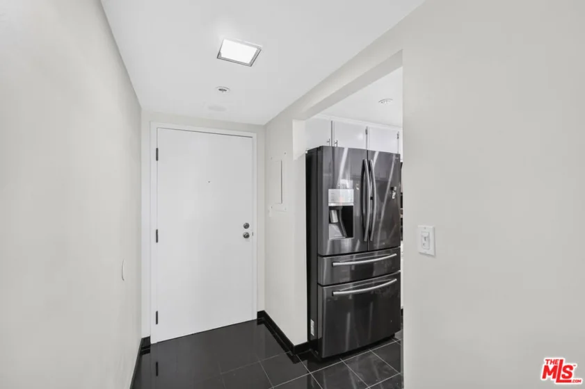 600 W 9th Street #913 photo 12