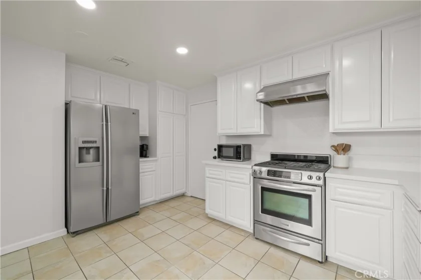 308 1/2 Commonwealth Avenue photo 9