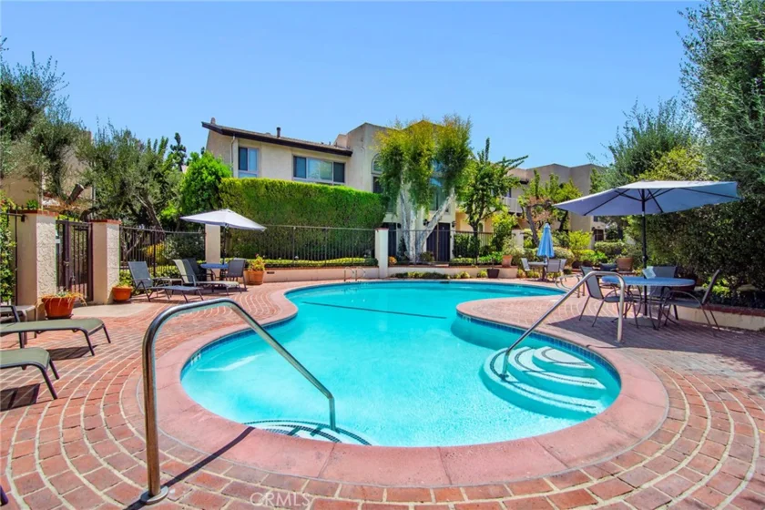 5255 Coldwater Canyon Avenue #E photo 12