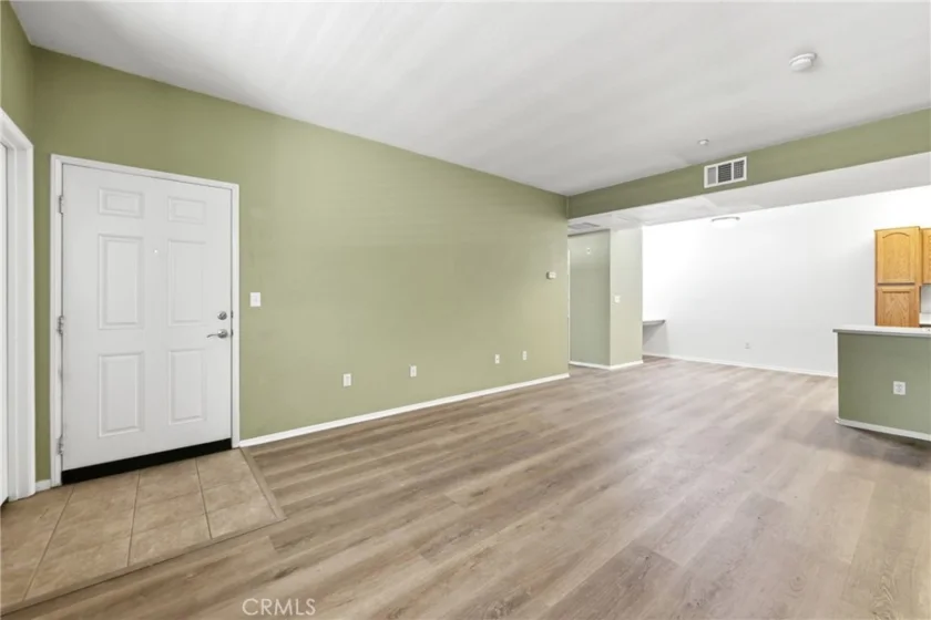 41410 Juniper photo 6