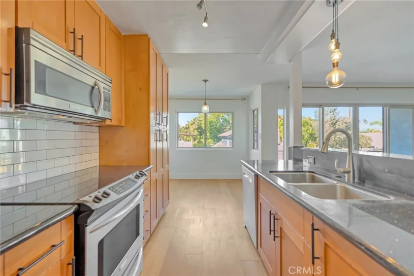 3707 E Livingston #306 photo 14