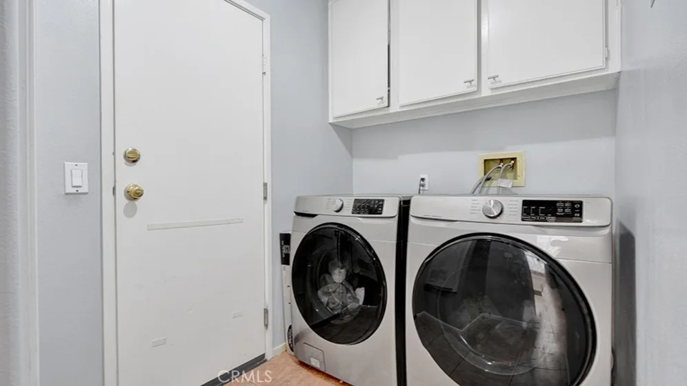 933 Somerville photo 30
