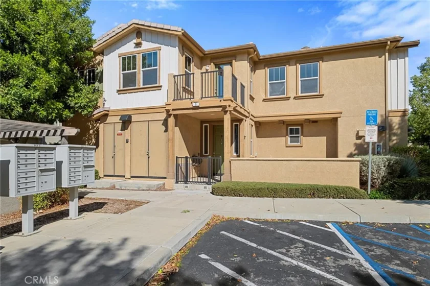 26287 Iris Avenue #F photo 3